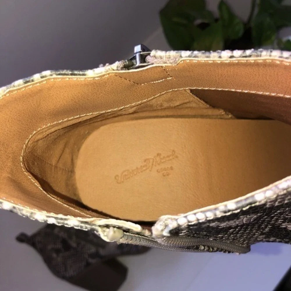 Universal Thread Women's Ankle Boots‎ Size 8.5W